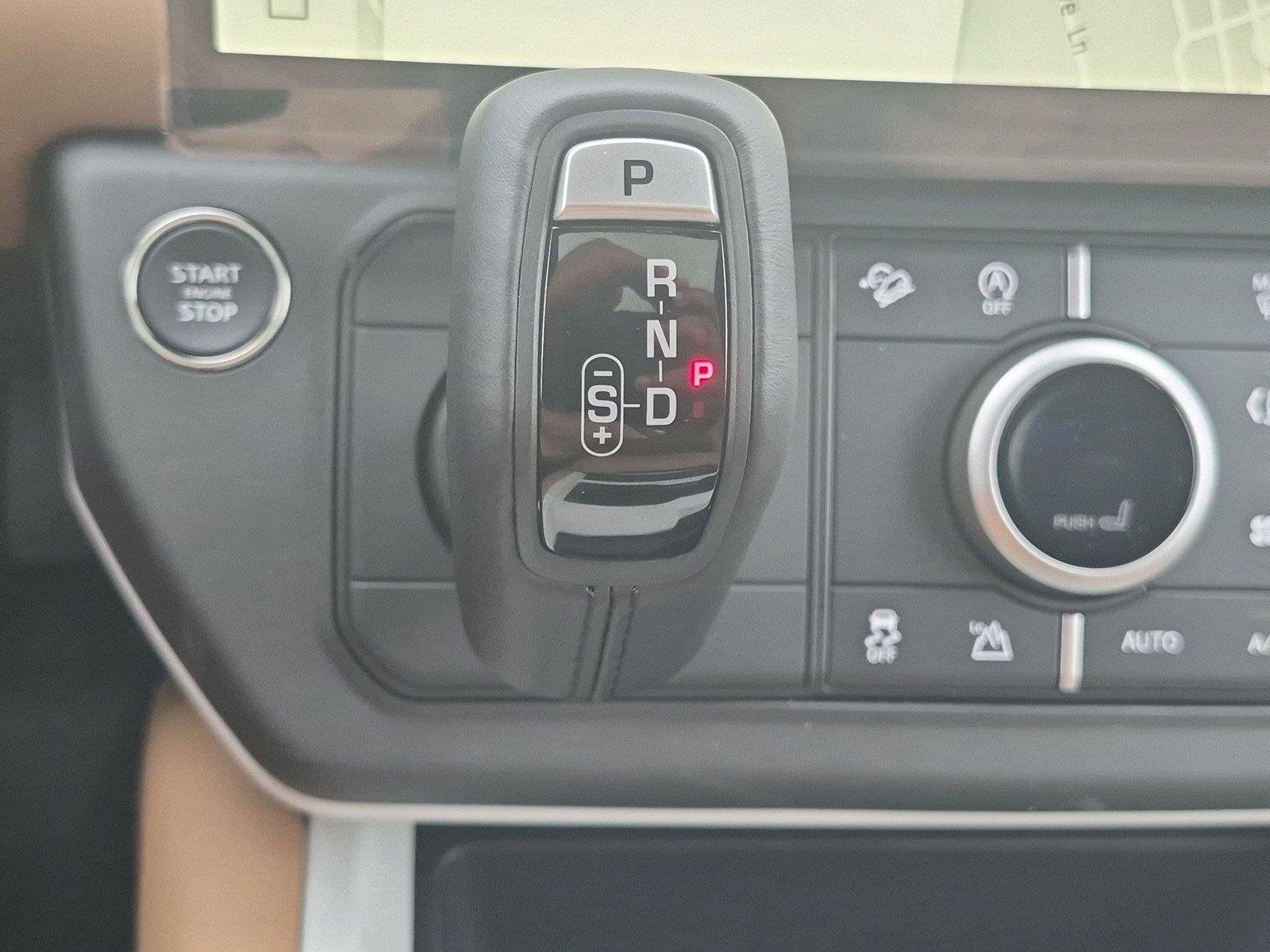 New 2026 Fuji White Land Rover X-Dynamic SE image 24