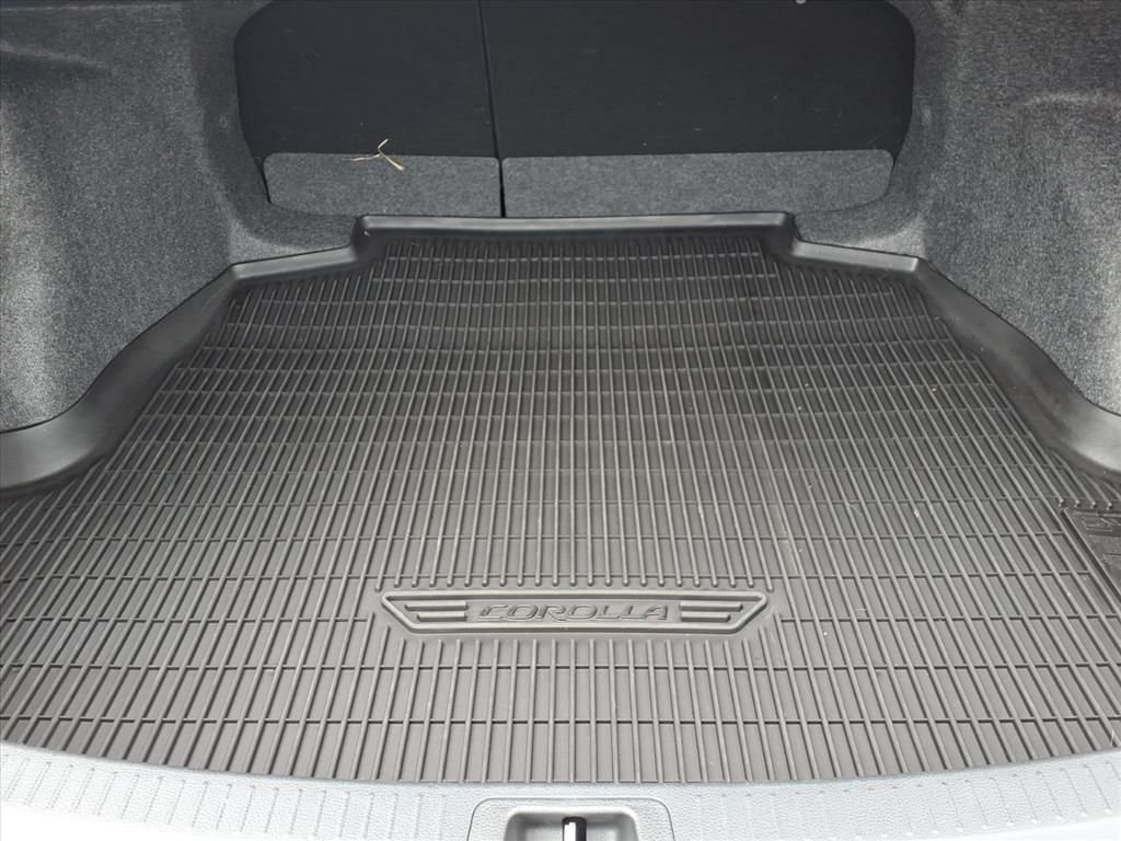 Certified Used 2025  Toyota LE image 16