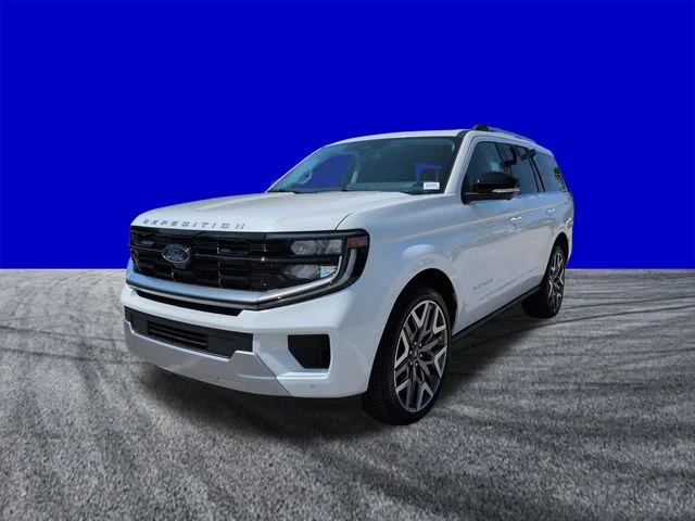 New 2026 Star White Metallic Tri-Coat Ford Platinum® image 8