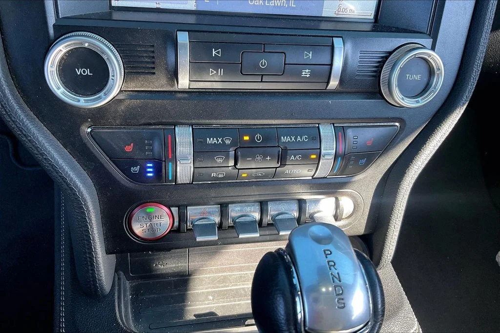 Used 2020 Black Ford GT Premium image 36