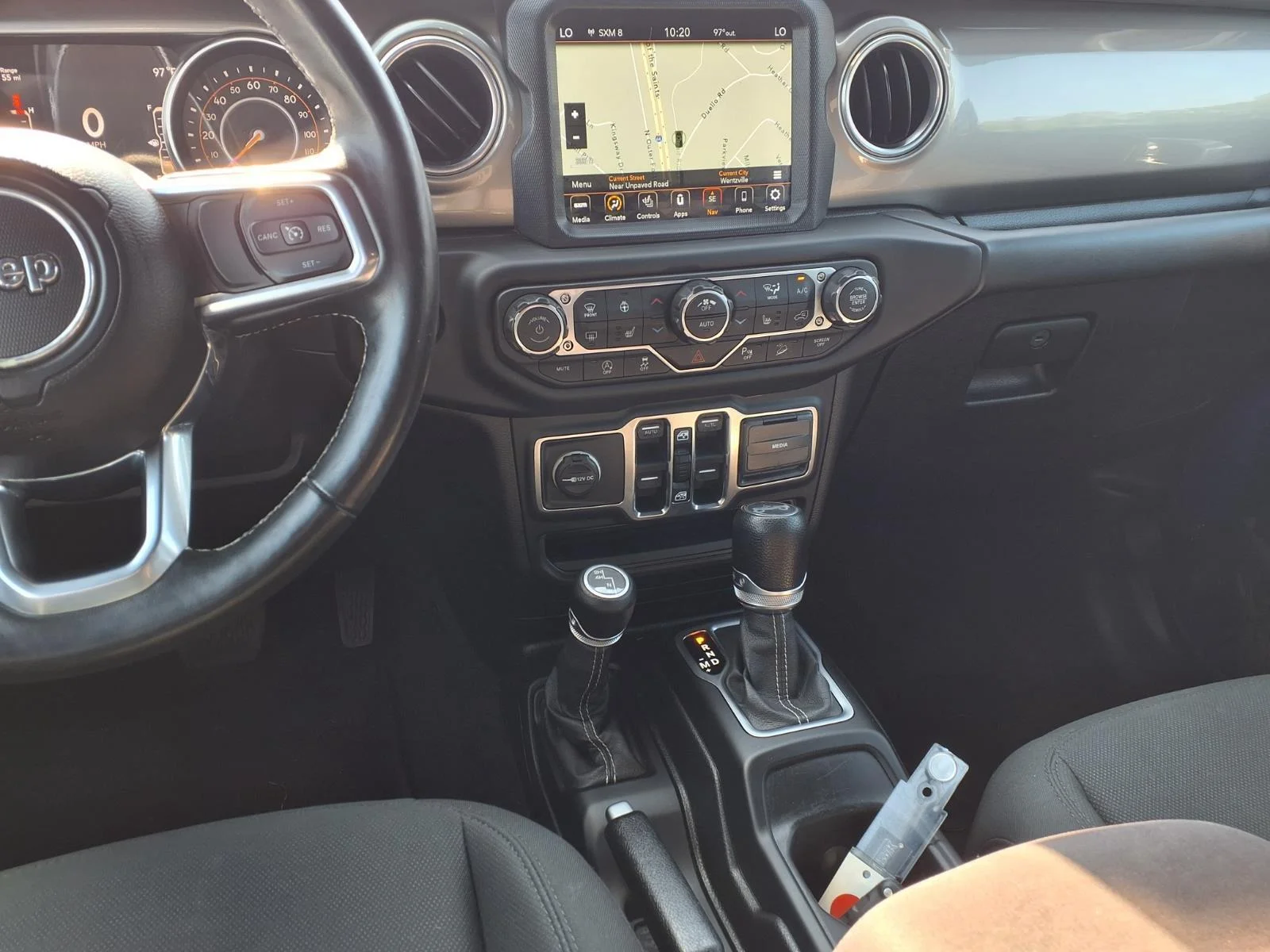 Used 2018 Ocean Blue Metallic Clearcoat Jeep Sahara image 5