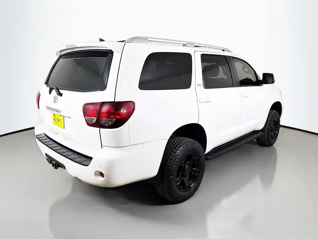 Used 2019 White Toyota SR5 image 6