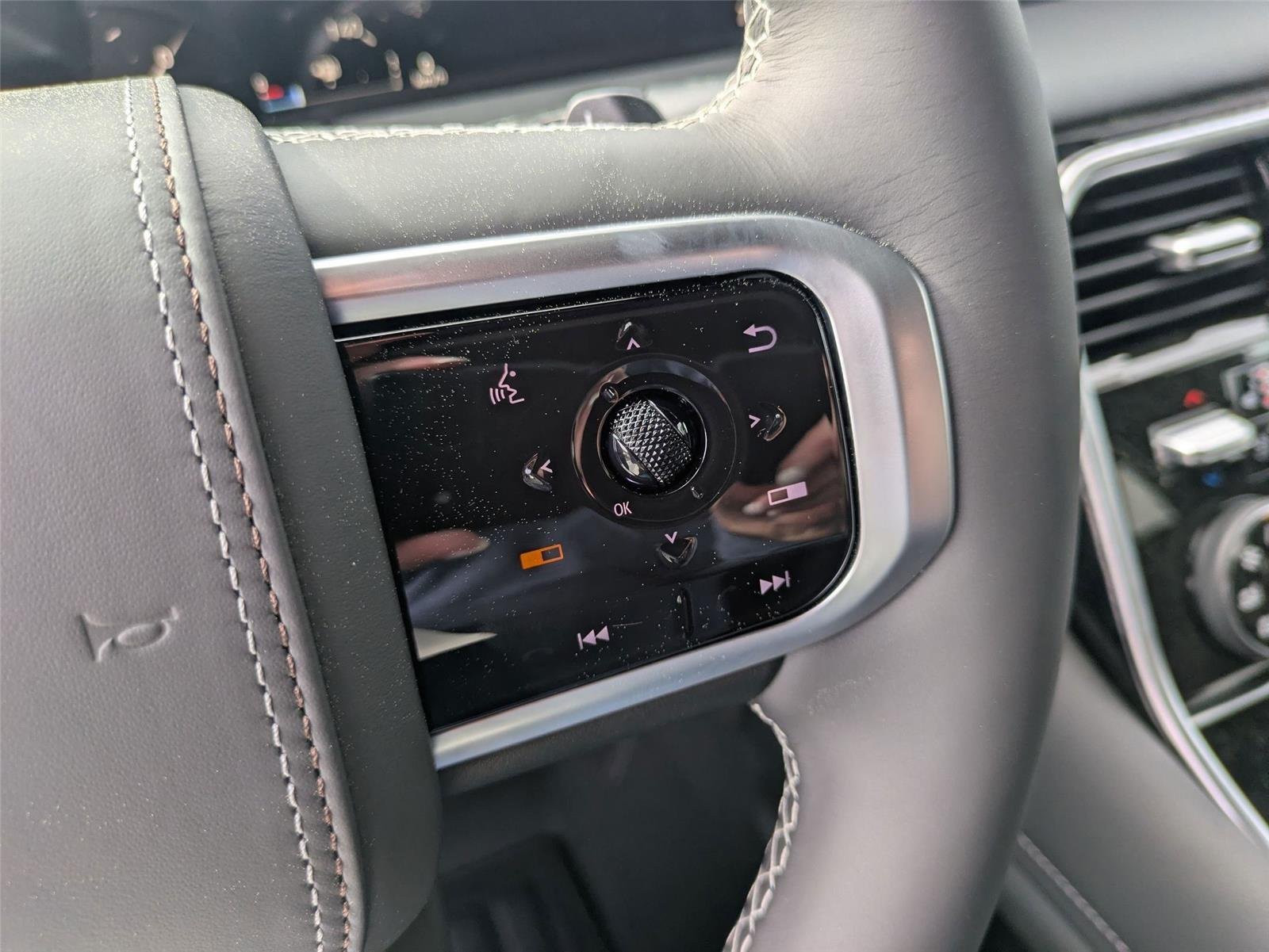 2025 Nissan Armada Platinum Reserve - Photo 17
