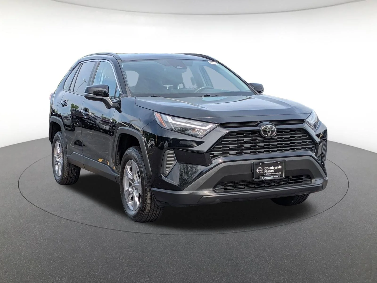 Used 2022 Midnight Black Metallic Toyota XLE image 3