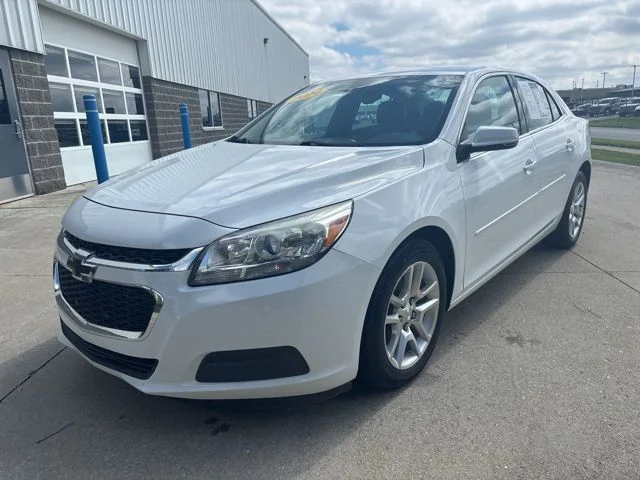 Used 2014 Summit White Chevrolet LT image 3