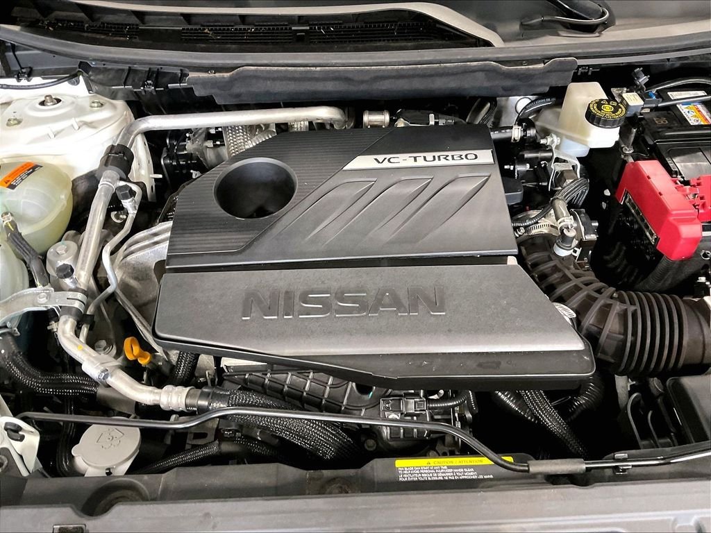 Used 2023 White Nissan Platinum image 30