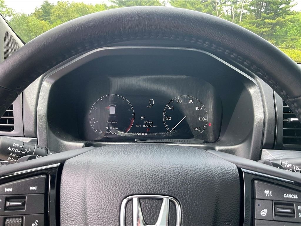 Used 2025 White Honda Elite image 26