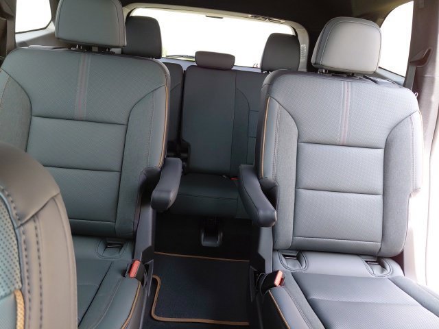 2026 GMC Acadia AT4 - Photo 28