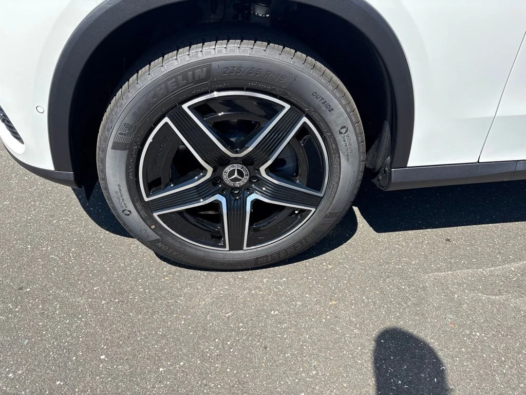 New 2027 Polar White Mercedes-Benz GLC 300 image 55