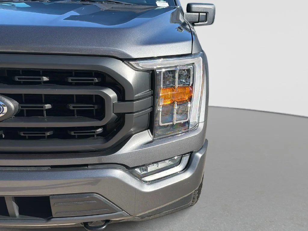 Used 2022 Gray Ford XLT image 11