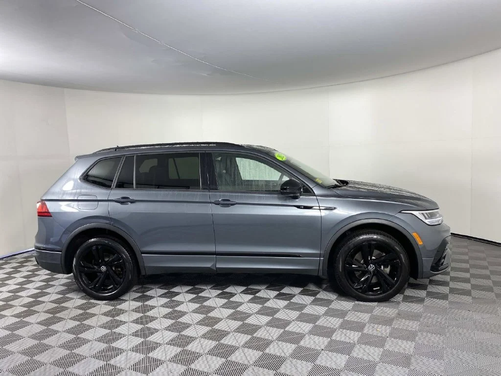 Used 2023 Platinum Gray Metallic Volkswagen 2.0T SE R-Line Black image 10