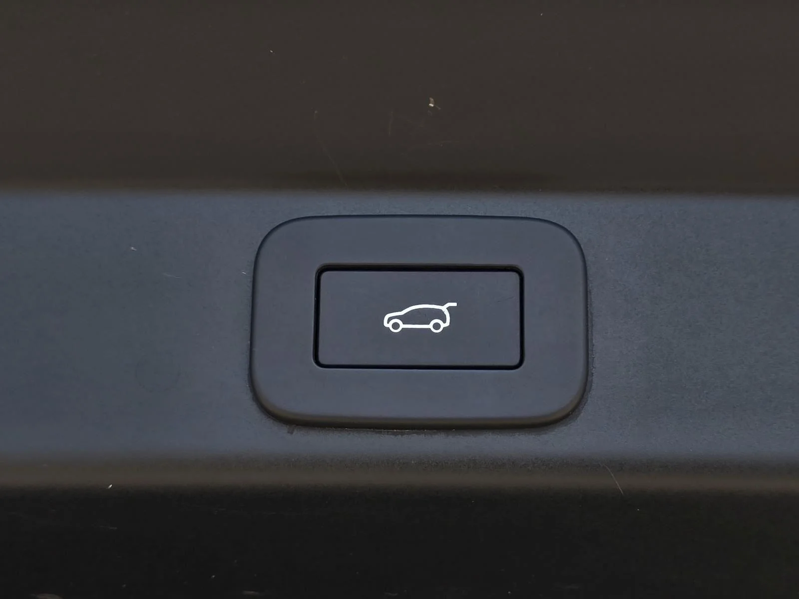 Certified Used 2025 Santorini Black Metallic Land Rover SE image 33