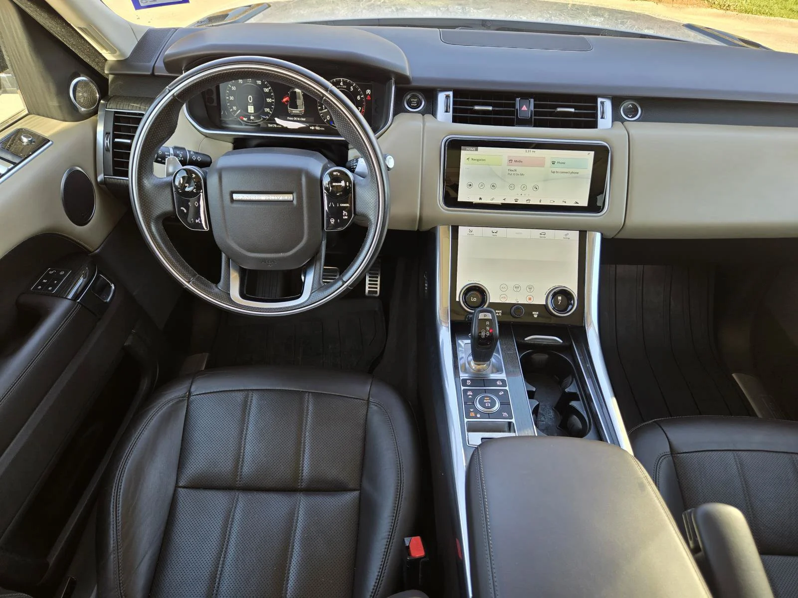 Used 2019 Fuji White Land Rover Dynamic image 30