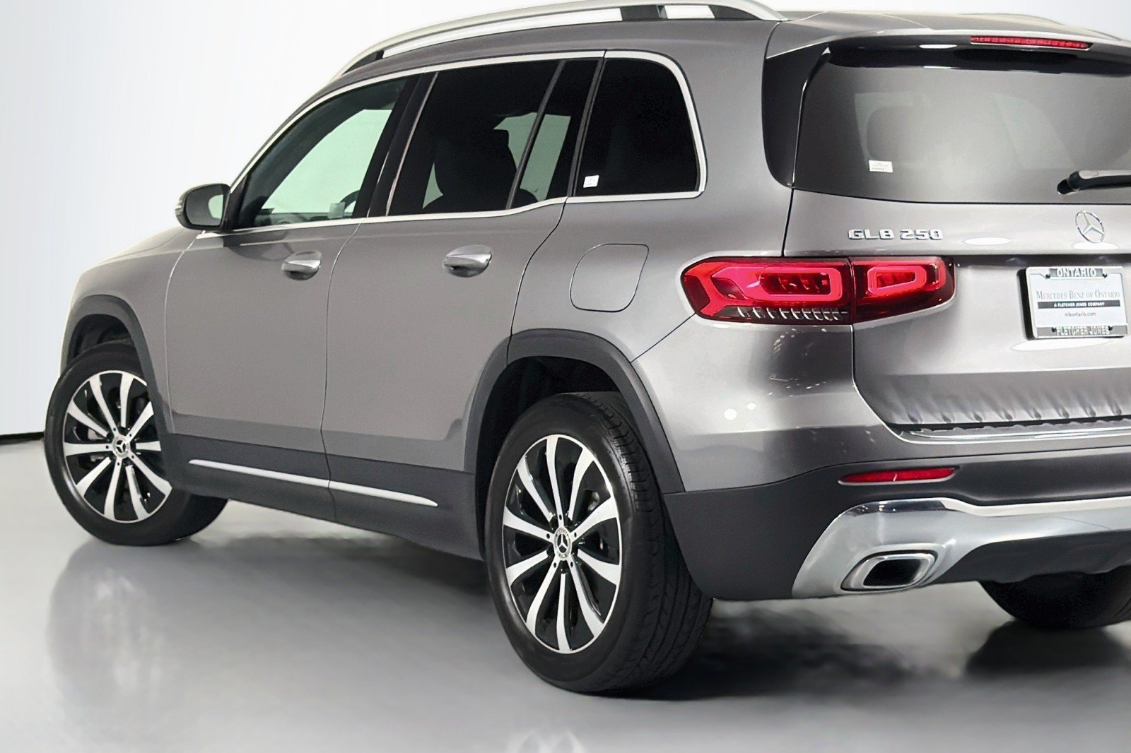 Used 2022 Mountain Grey Metallic Mercedes-Benz 250 image 15