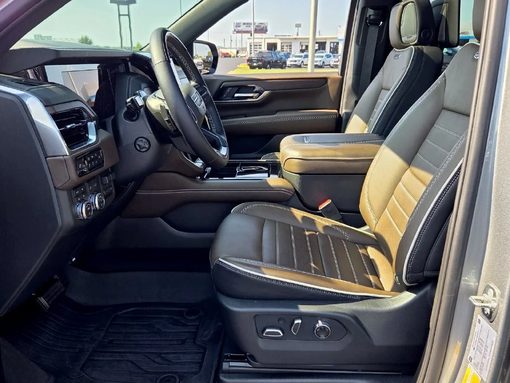 Used 2026 Sterling Metallic GMC Denali Ultimate image 5