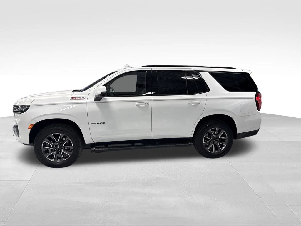 Used 2023 White Chevrolet Z71 image 3