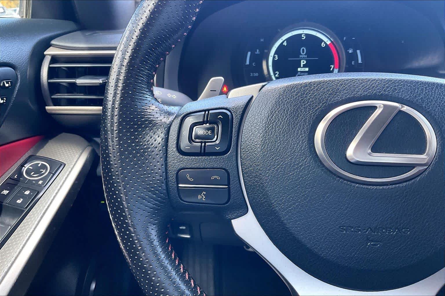 Used 2018 Ultra White Lexus  image 23