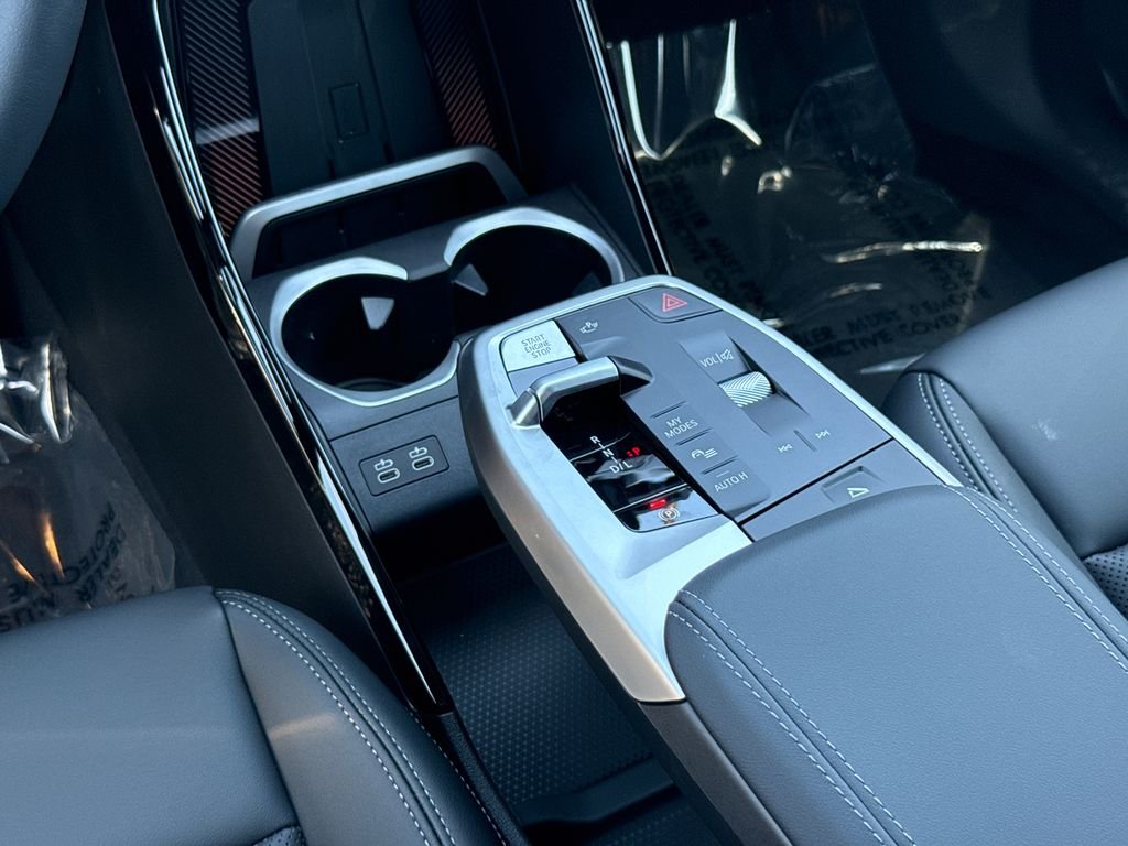 New 2027 Alpine White BMW xDrive28i image 23