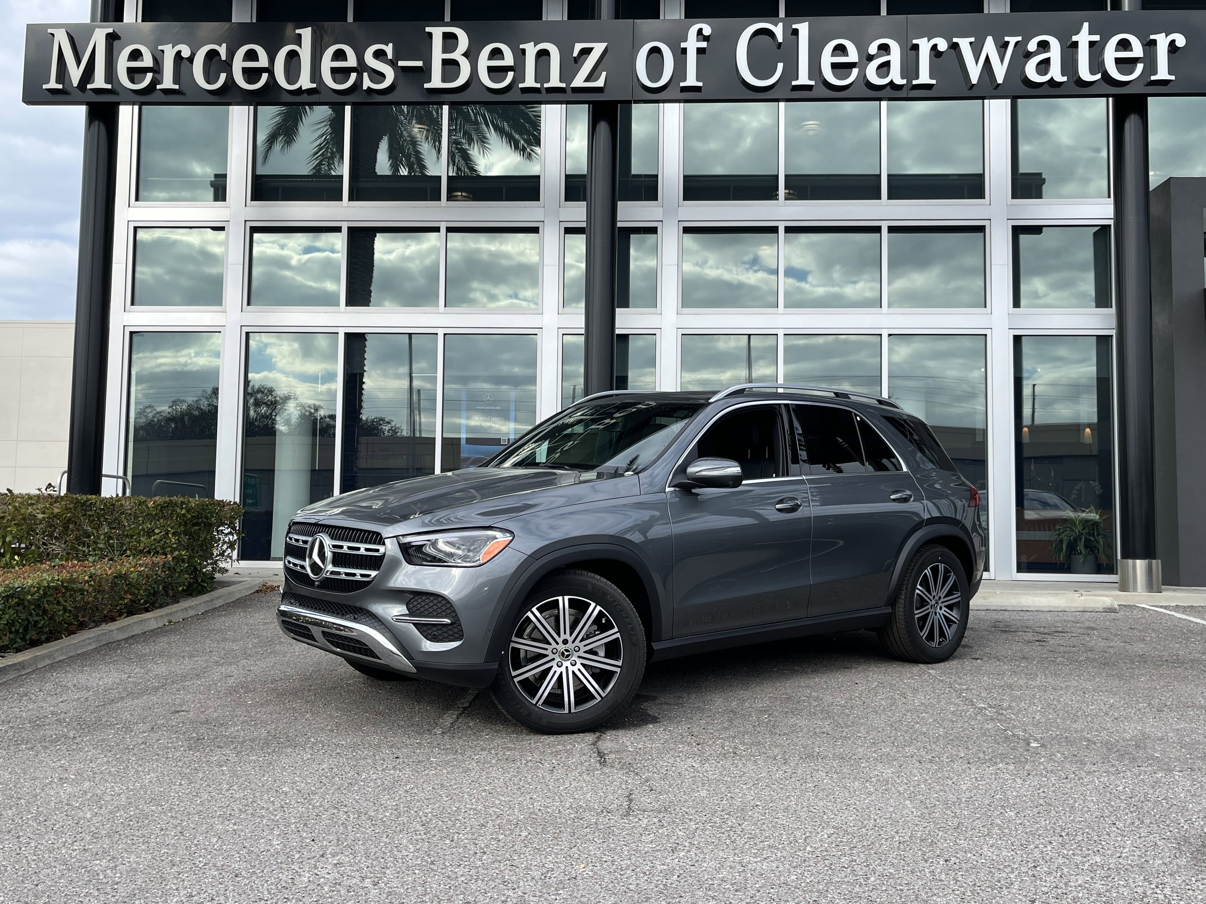 New 2026 Selenite Grey Metallic Mercedes-Benz GLE 350 image 1