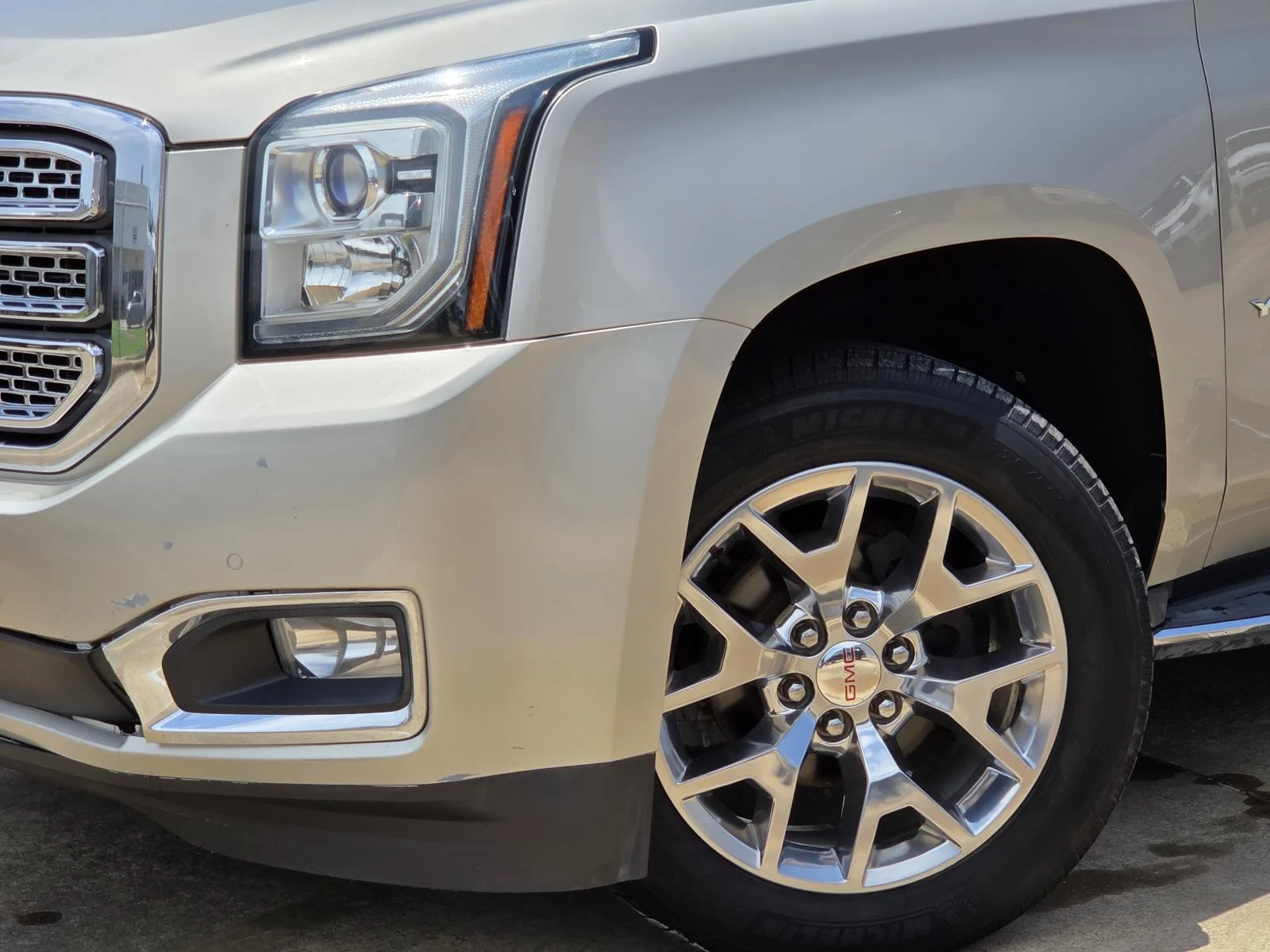 Used 2015 CHAMPAGNE SILVER METALLIC GMC SLT image 7
