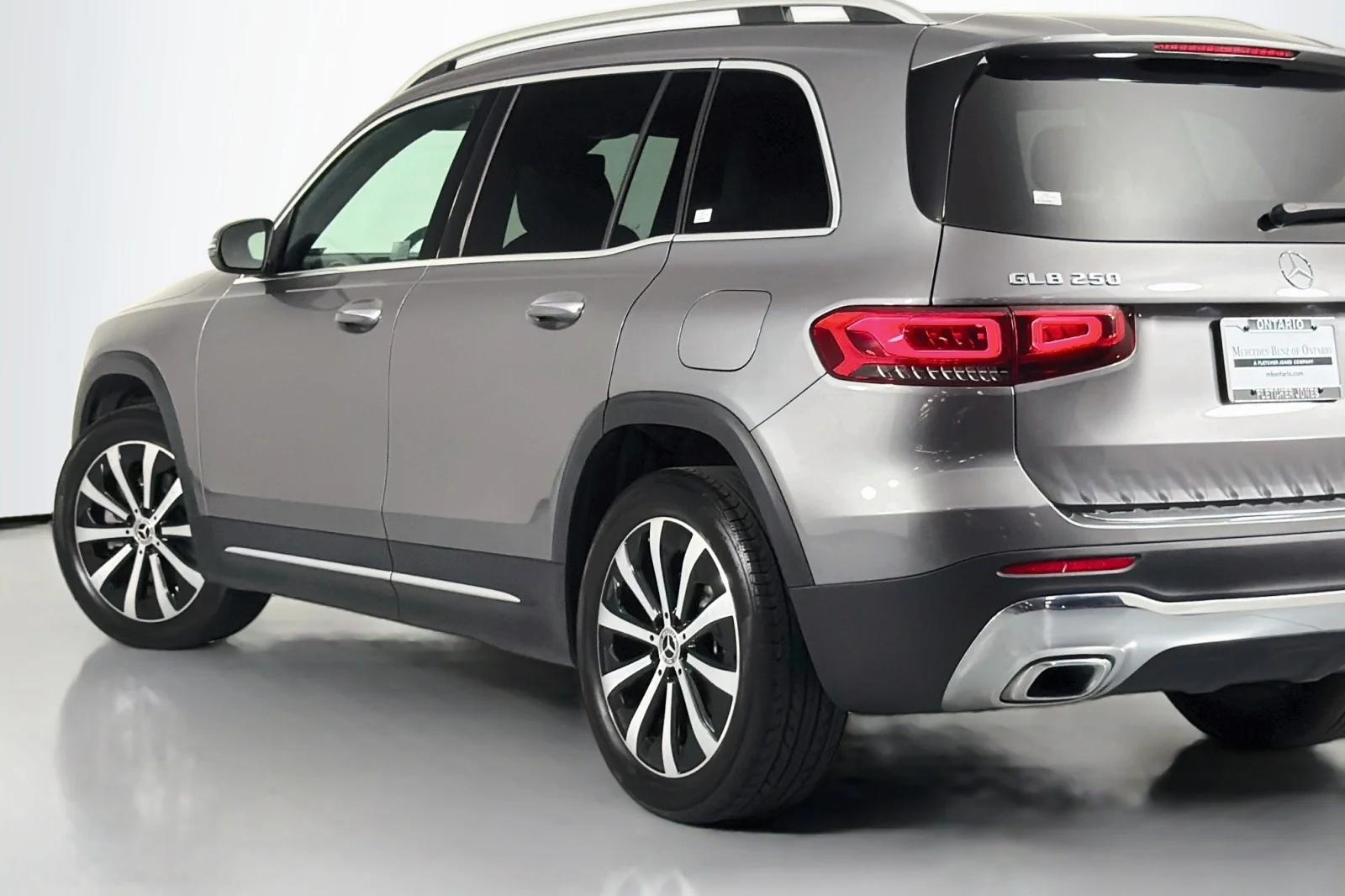 Used 2022 Mountain Grey Metallic Mercedes-Benz 250 image 15