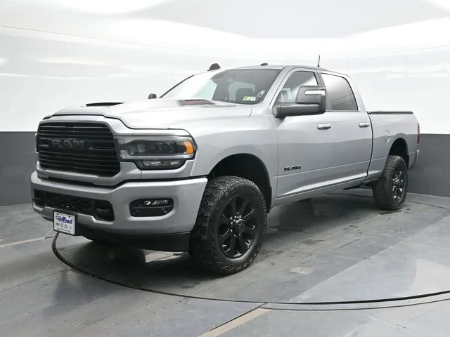 Used 2023 Silver Ram Laramie image 1