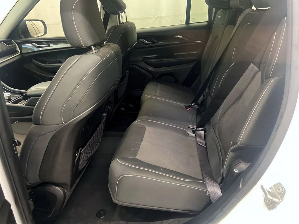 Used 2023 Bright White Clearcoat Jeep Laredo image 9