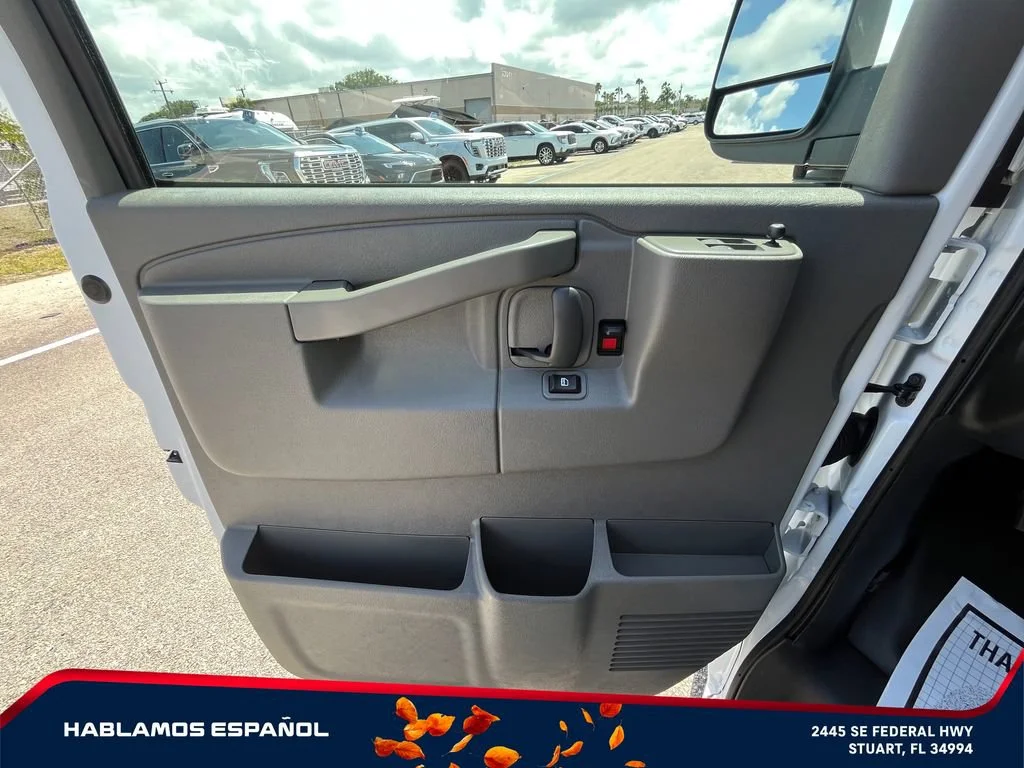 New 2026 Summit White GMC Work Van image 18