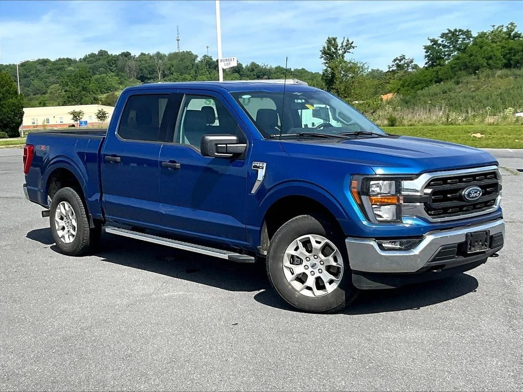 Used 2023 Blue Ford XLT image 1