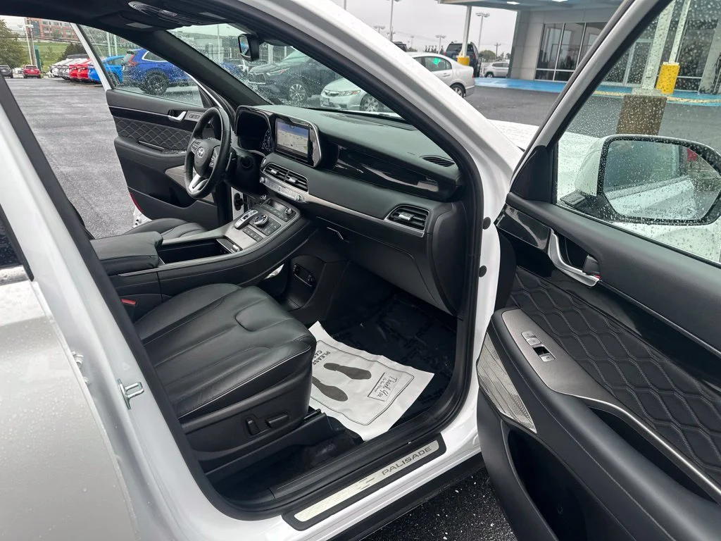 Used 2021 White Hyundai Calligraphy image 14