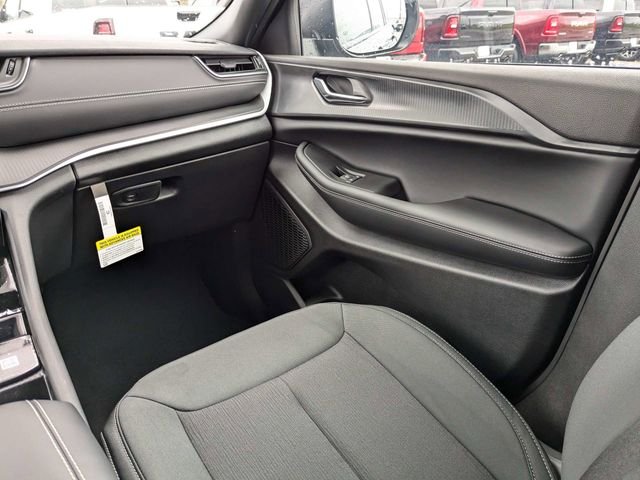 2025 Jeep Grand Cherokee Laredo - Photo 18