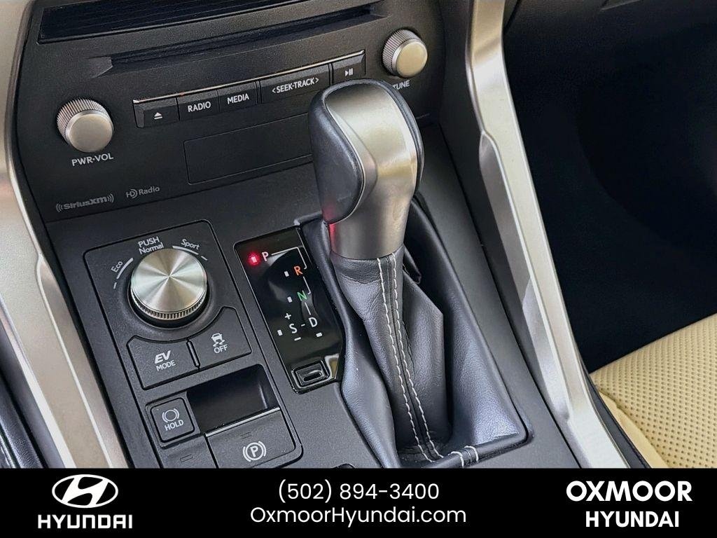 Used 2021 Eminent White Pearl Lexus Base image 16