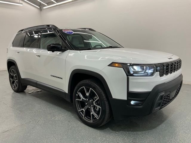 New 2026 Bright White Clear-Coat Exterior Paint Jeep Overland image 8
