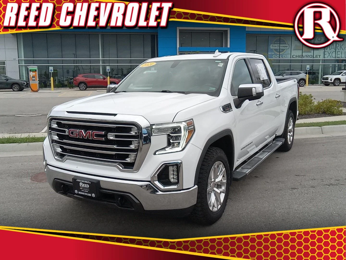 Used 2021 SUMMIT WHITE GMC SLT image 1