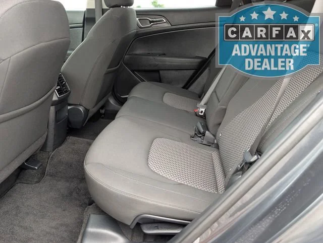 2025 Kia Sportage LX - Photo 17