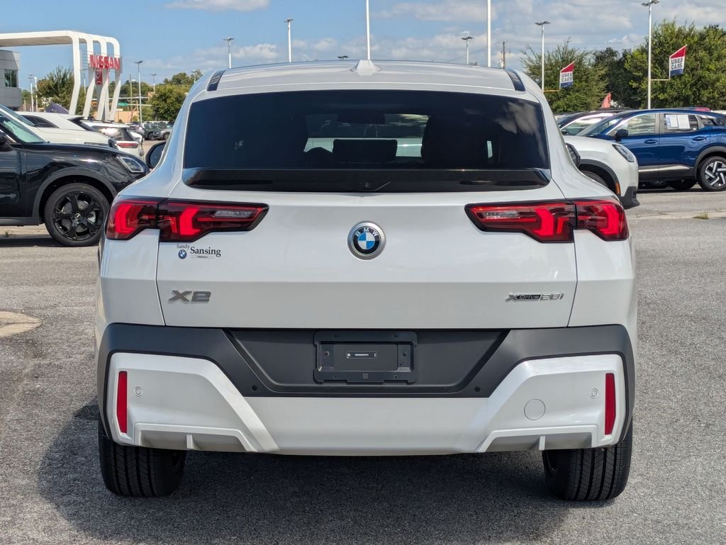 Used 2025 White BMW xDrive28i image 4