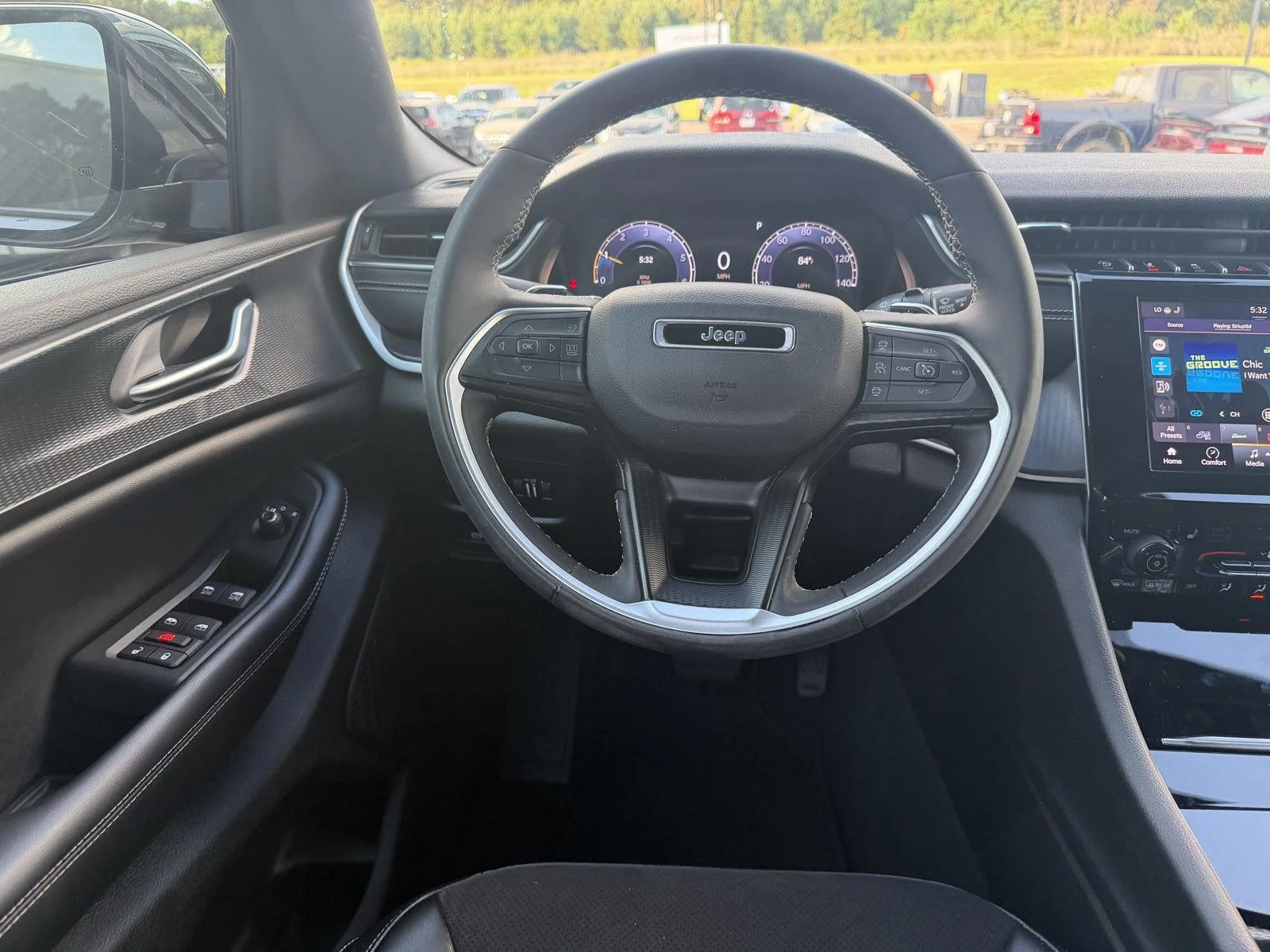 Used 2023 Baltic Gray Metallic Clearcoat Jeep Altitude image 8