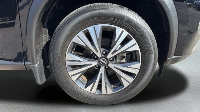 Used 2023 Super Black Nissan SV image 26