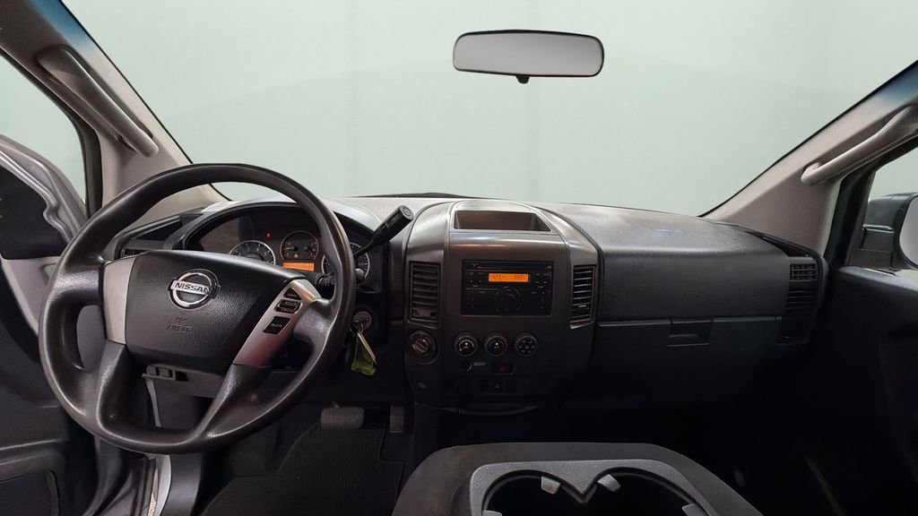 Used 2015 Gray Nissan SV image 10