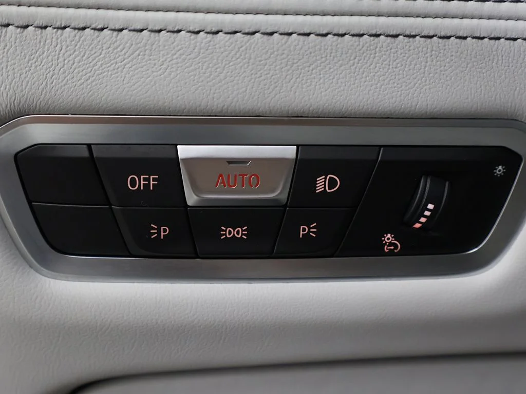 Used 2023 Alpine White BMW Base image 48