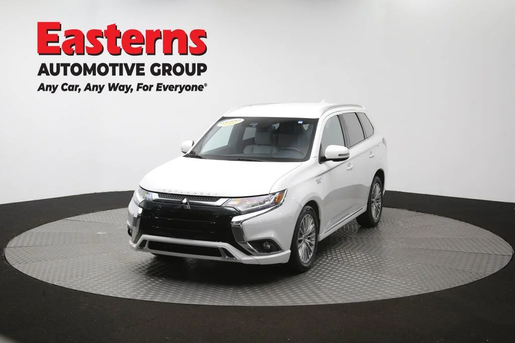 Used 2020 White Mitsubishi SEL image 54