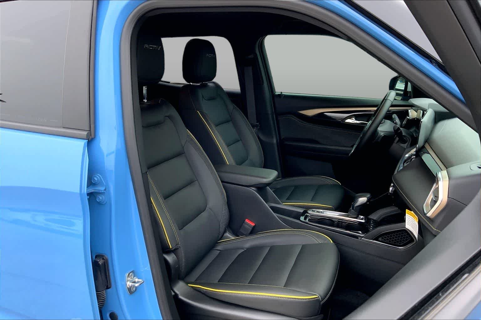 Used 2024 Fountain Blue Chevrolet ACTIV image 9
