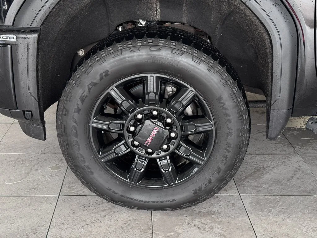 Certified Used 2024 Onyx Black GMC AT4 image 4