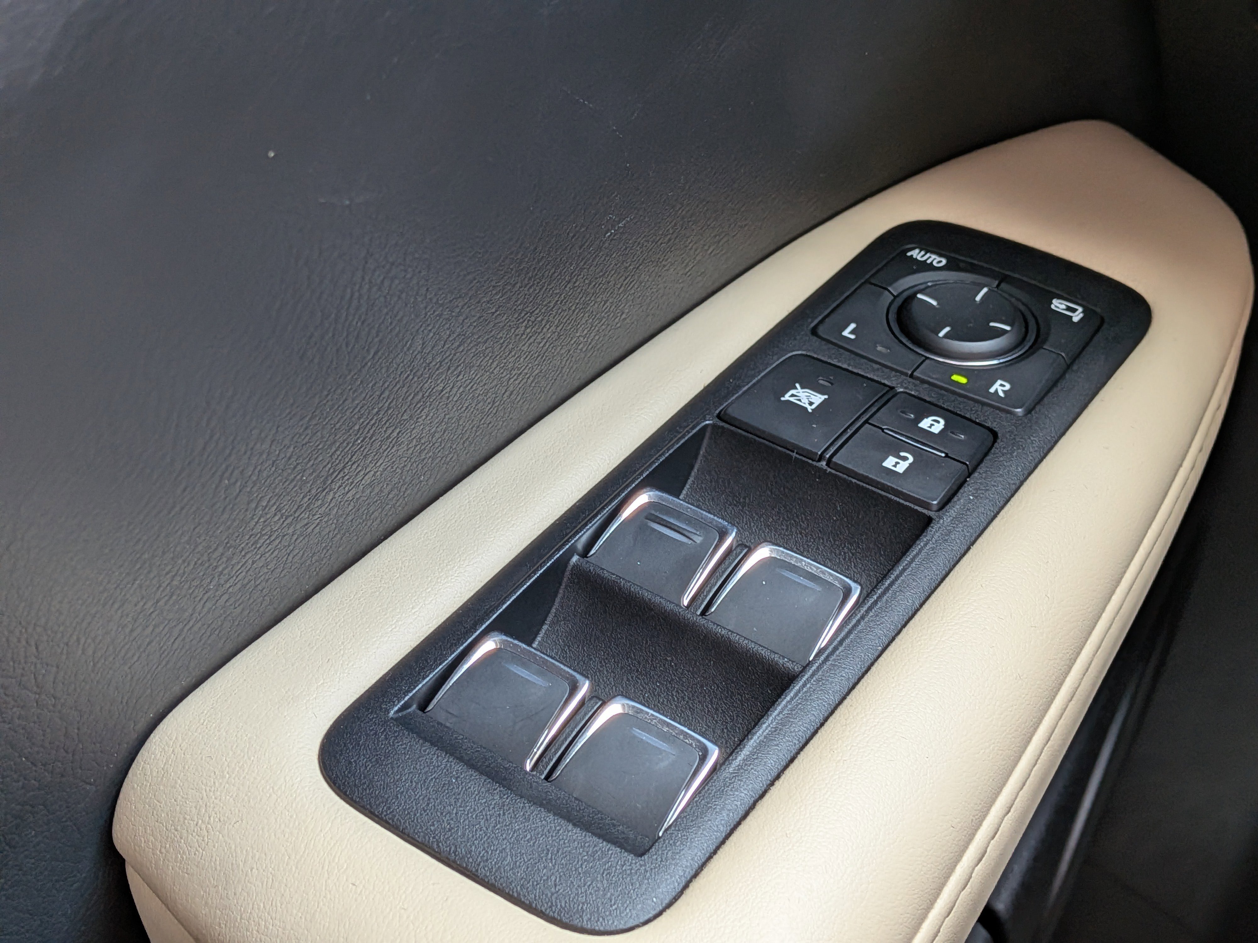 Used 2021 Gray Pearl Lexus RX 350 image 24