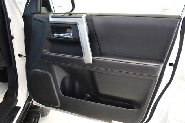 Certified Used 2019 White Toyota SR5 image 12