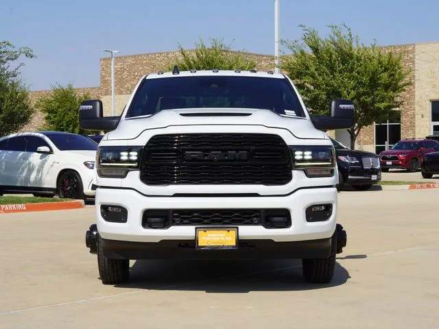 Used 2024 White Ram Limited image 2