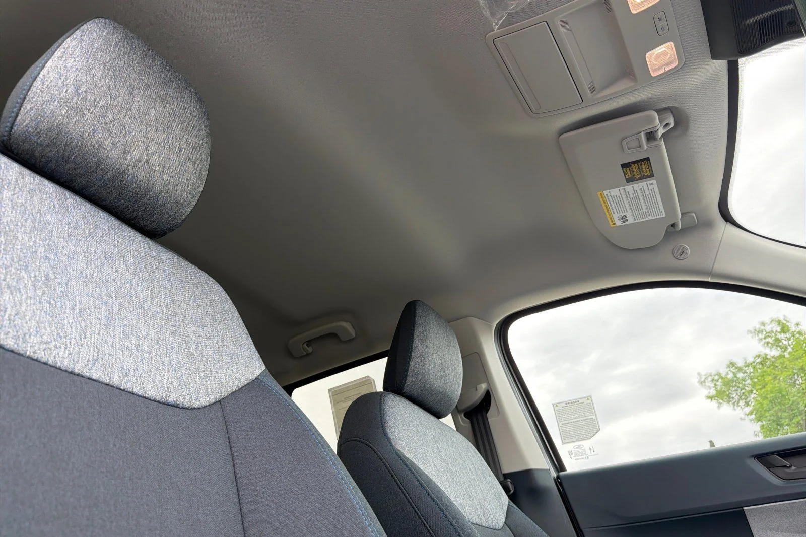 New 2026 Carbonized Gray Metallic Ford XLT image 19
