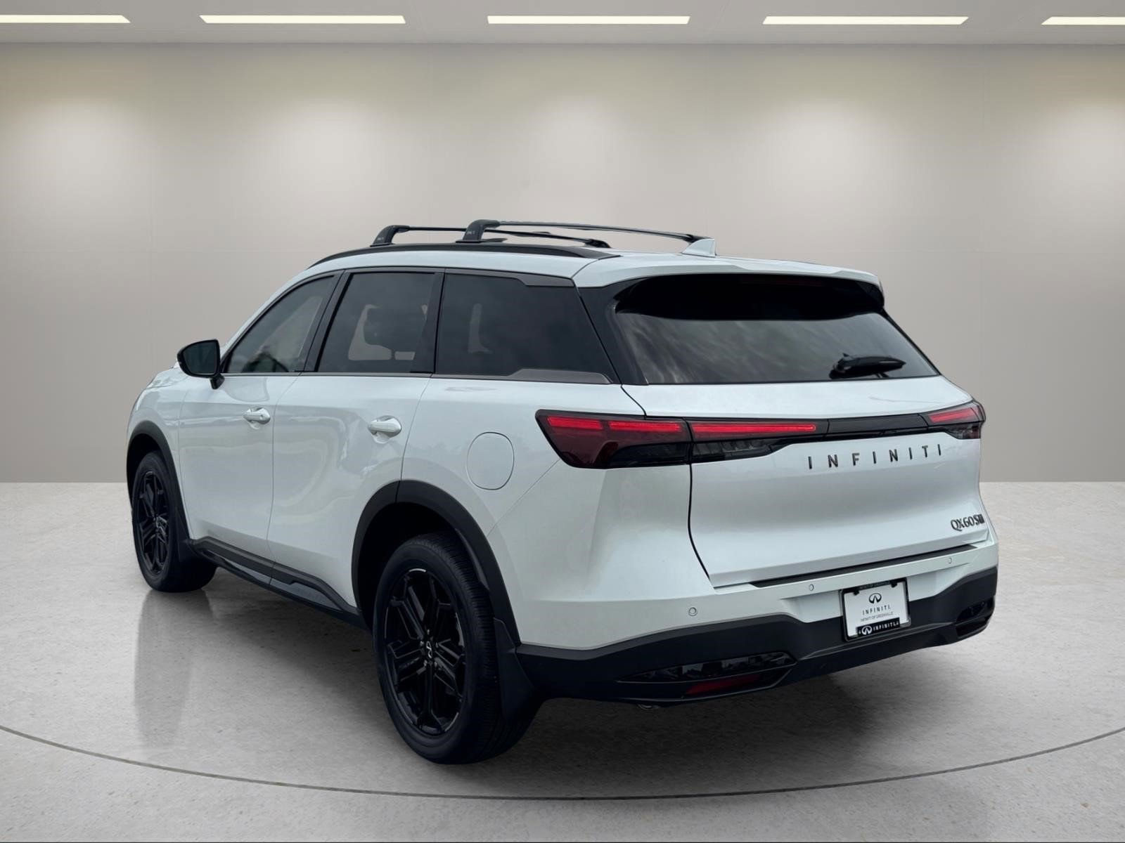 New 2027 RADIANT WHITE INFINITI Sport AWD image 3