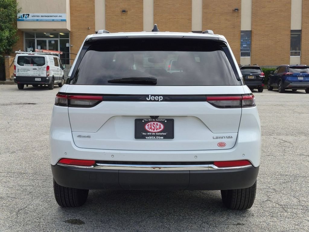Certified Used 2024 White Jeep Limited image 4