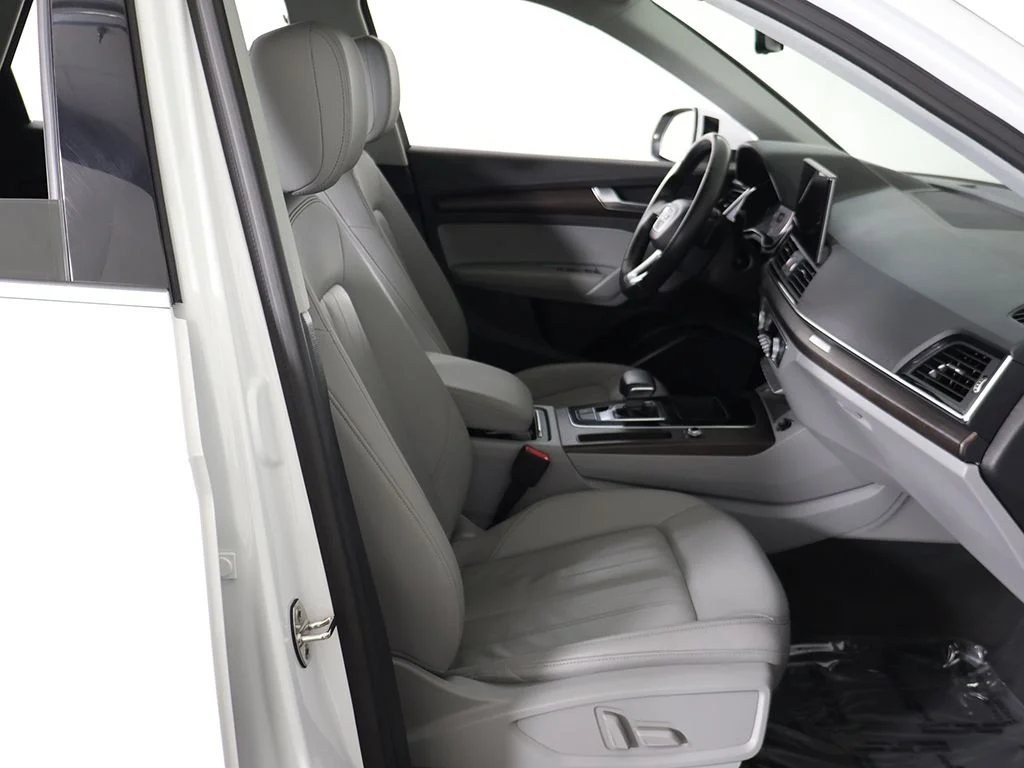 Used 2022 Glacier White Metallic Audi 45 S line Premium image 34